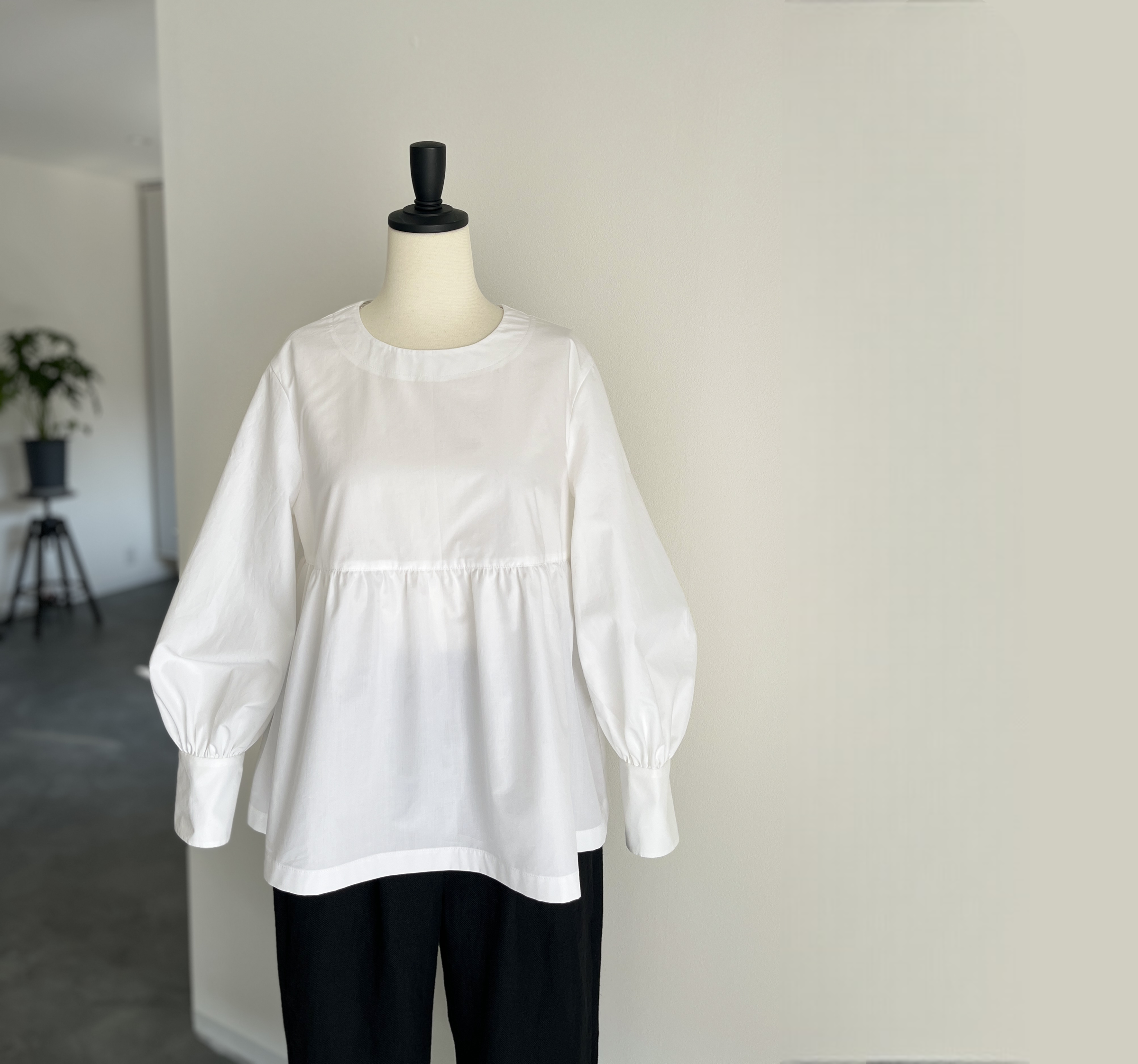 ギャザーパフスリーブ MOON JOSE