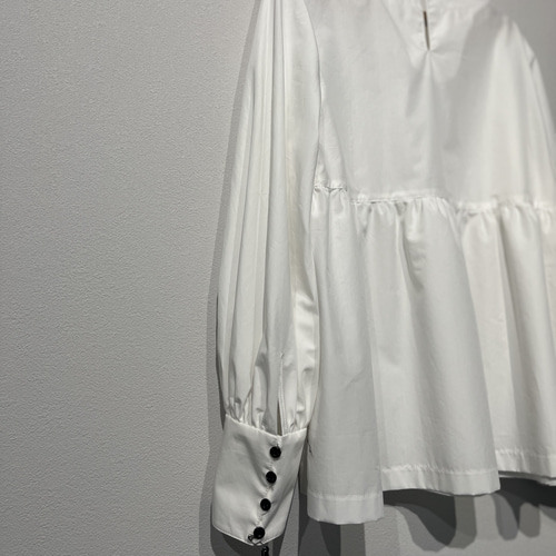 パフスリーブ ハイウエストギャザー カフスボタン ブラウス Bernardina