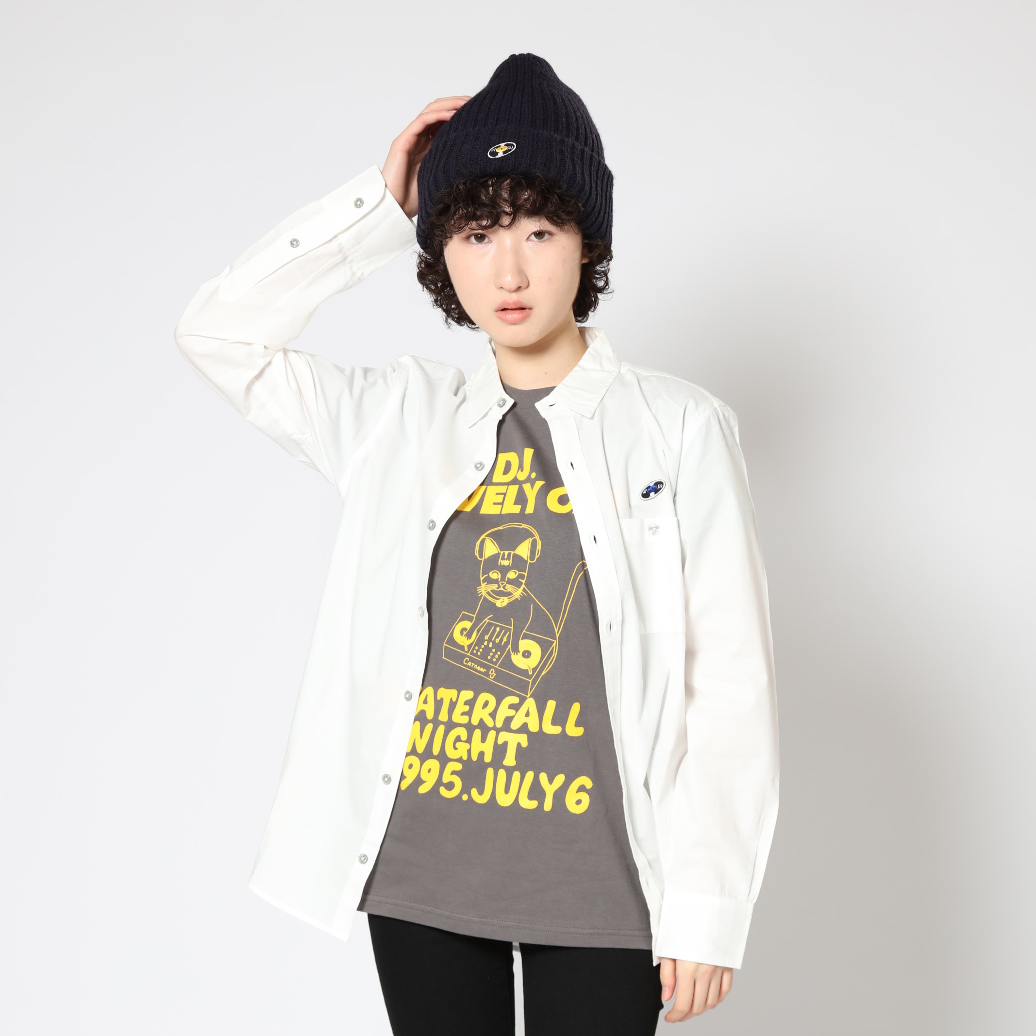 長袖シャツ（レコードワッペン）　ホワイト　Mサイズ　WATERFALLオリジナル　メンズ　定番商品　綿ブロード素材