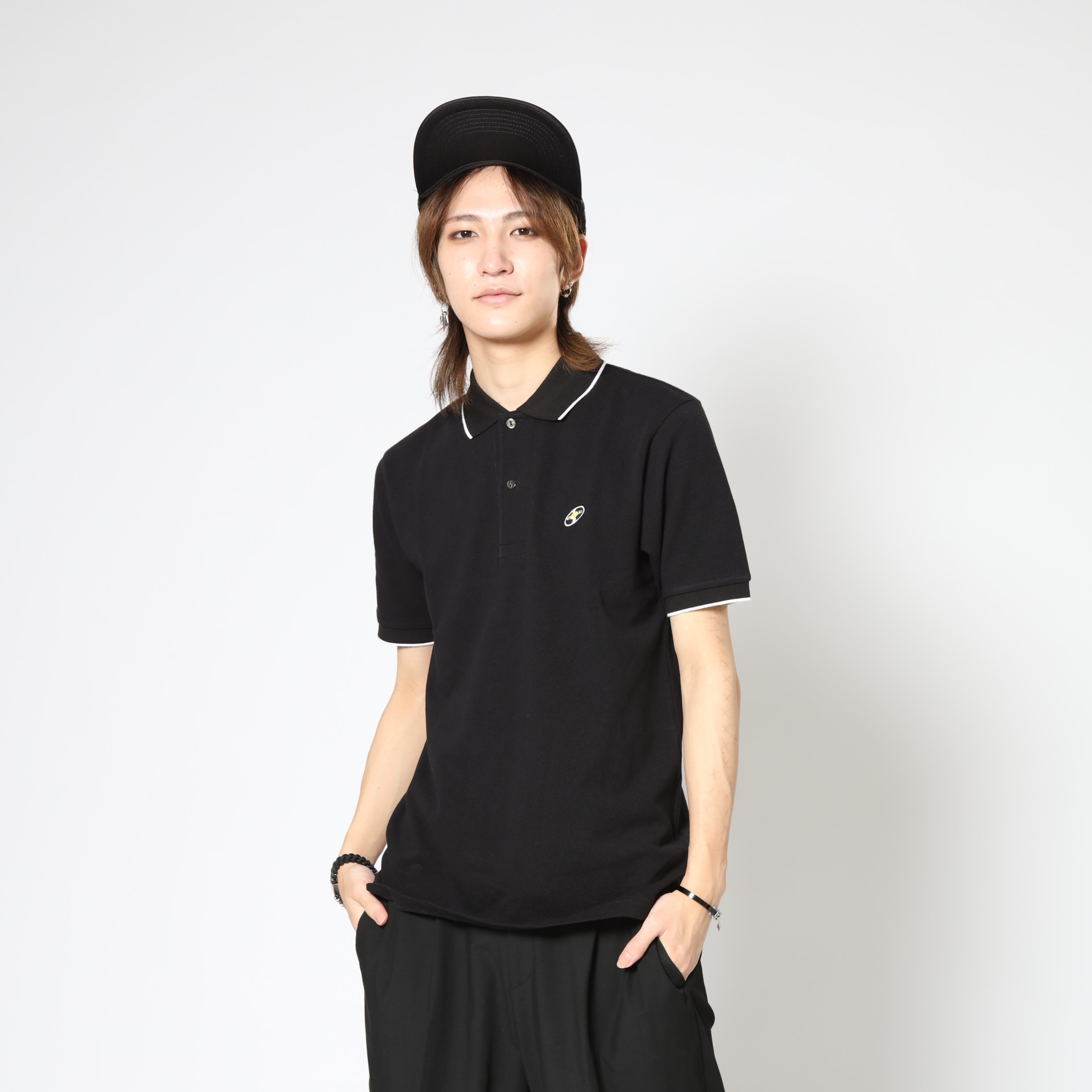 デカロゴ ブラック系 【未使用/保管品】ウノピゥウノウグァーレトレ ポロシャツ