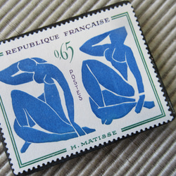 フランス　美術マチス「-青い裸婦」切手ブローチ　2854 2枚目の画像
