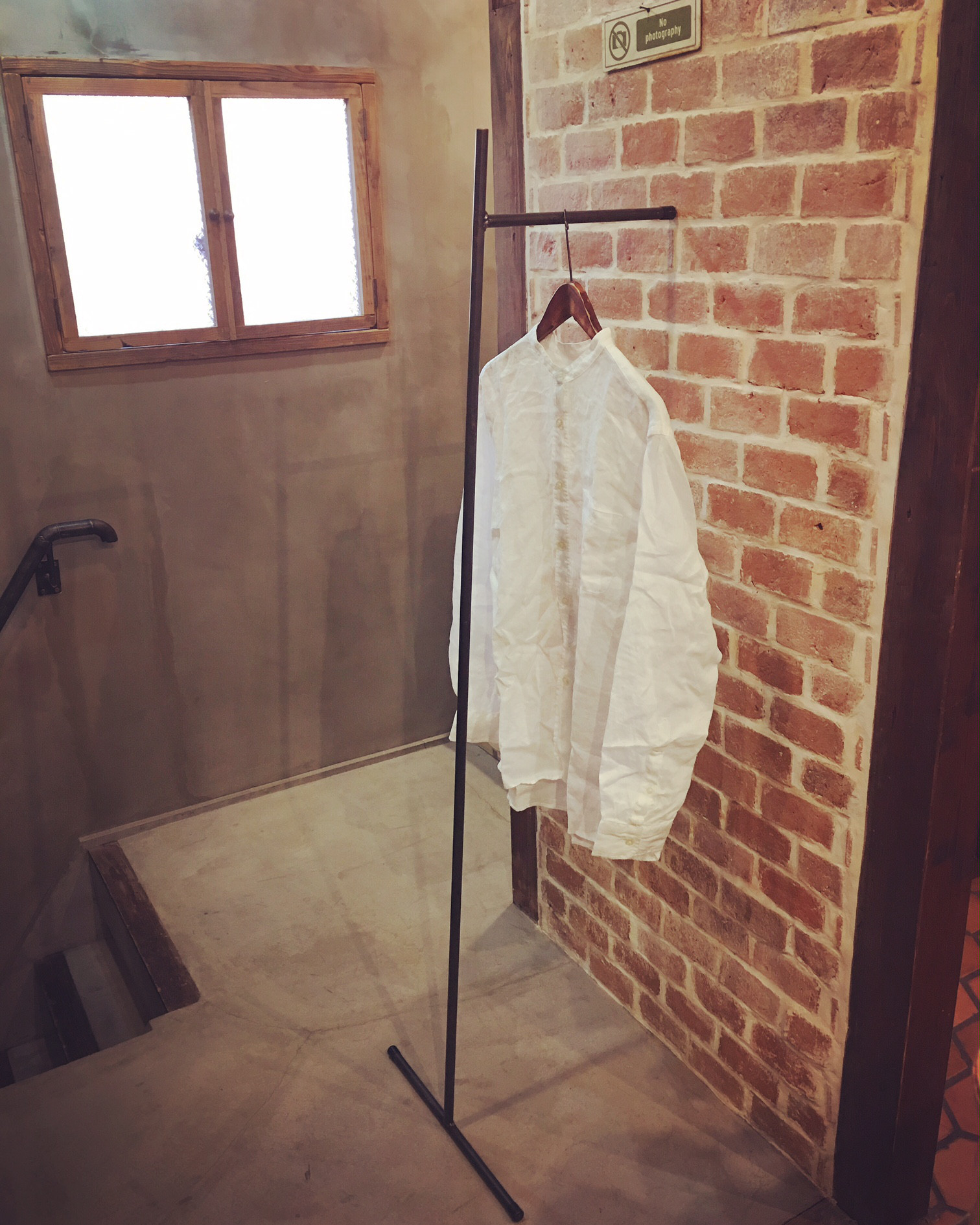 数量限定　S1-160　壁たてかけタイプ　アイアン　ハンガーラック　インダストリアル　室内干し　部屋干し