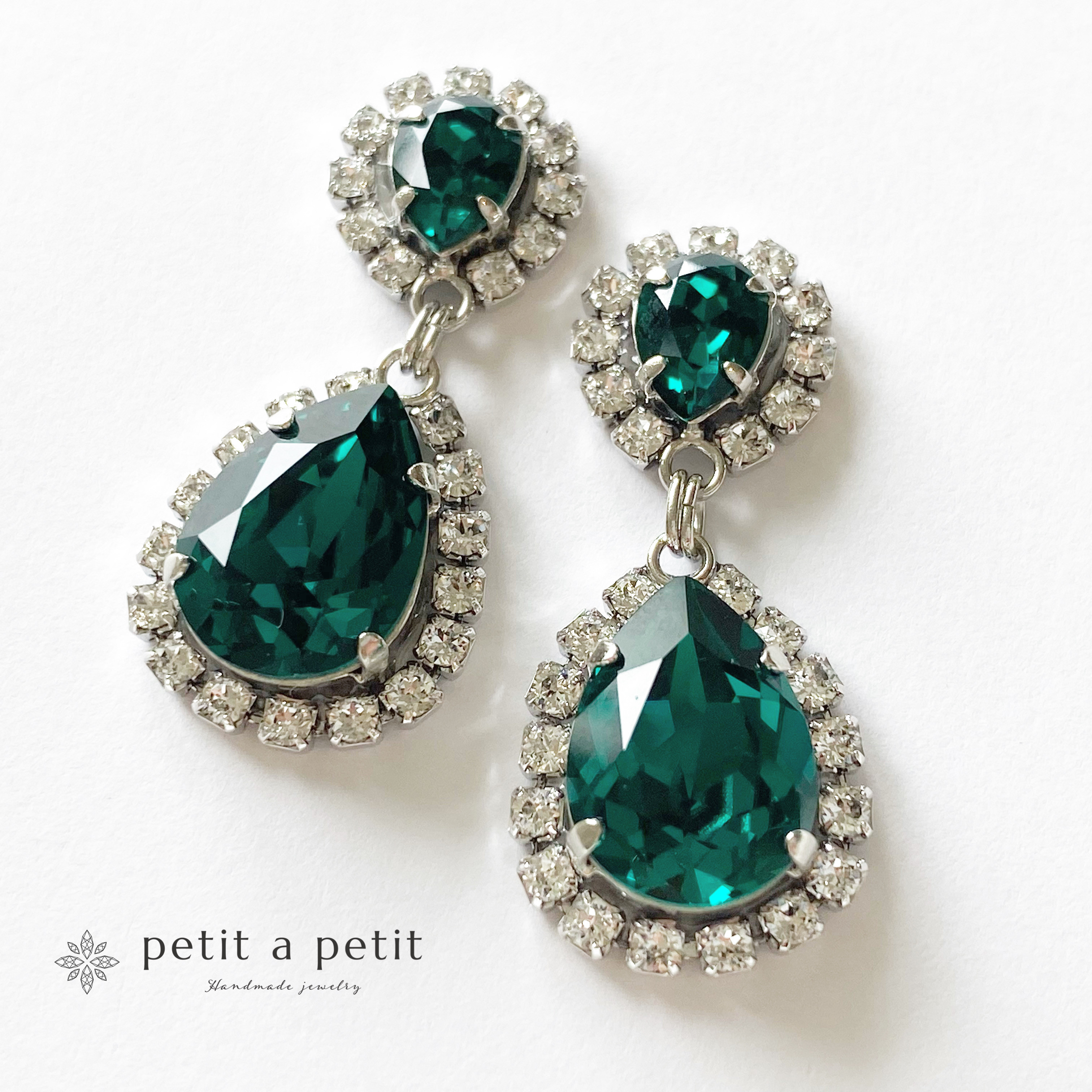 Many Thanks✴︎スワロフスキー®︎ ピアス/イヤリング Rosée エメラルド 4,400円