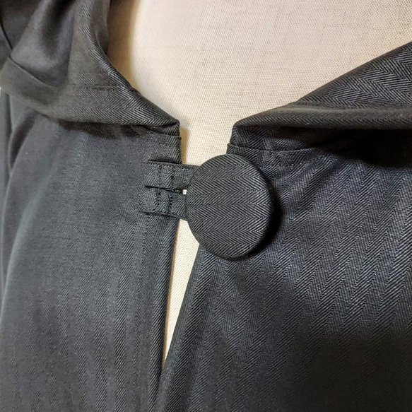 黒のポンチョ　再販043　～　良質生地　コート　ジャケット　マント　ケープ　フォーマル 7枚目の画像