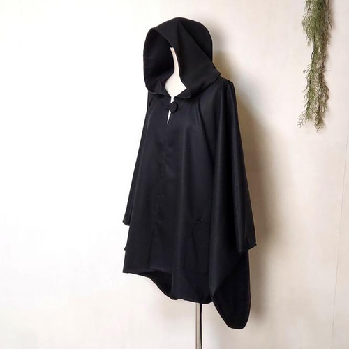 黒のポンチョ 再販043 ～ 良質生地 コート ジャケット マント