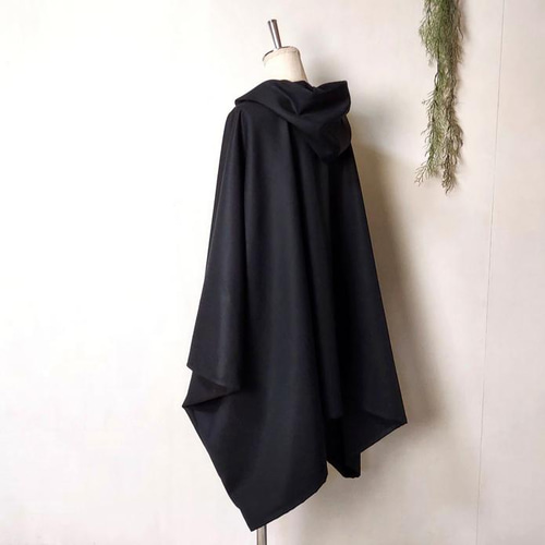 黒のポンチョ 再販043 ～ 良質生地 コート ジャケット マント