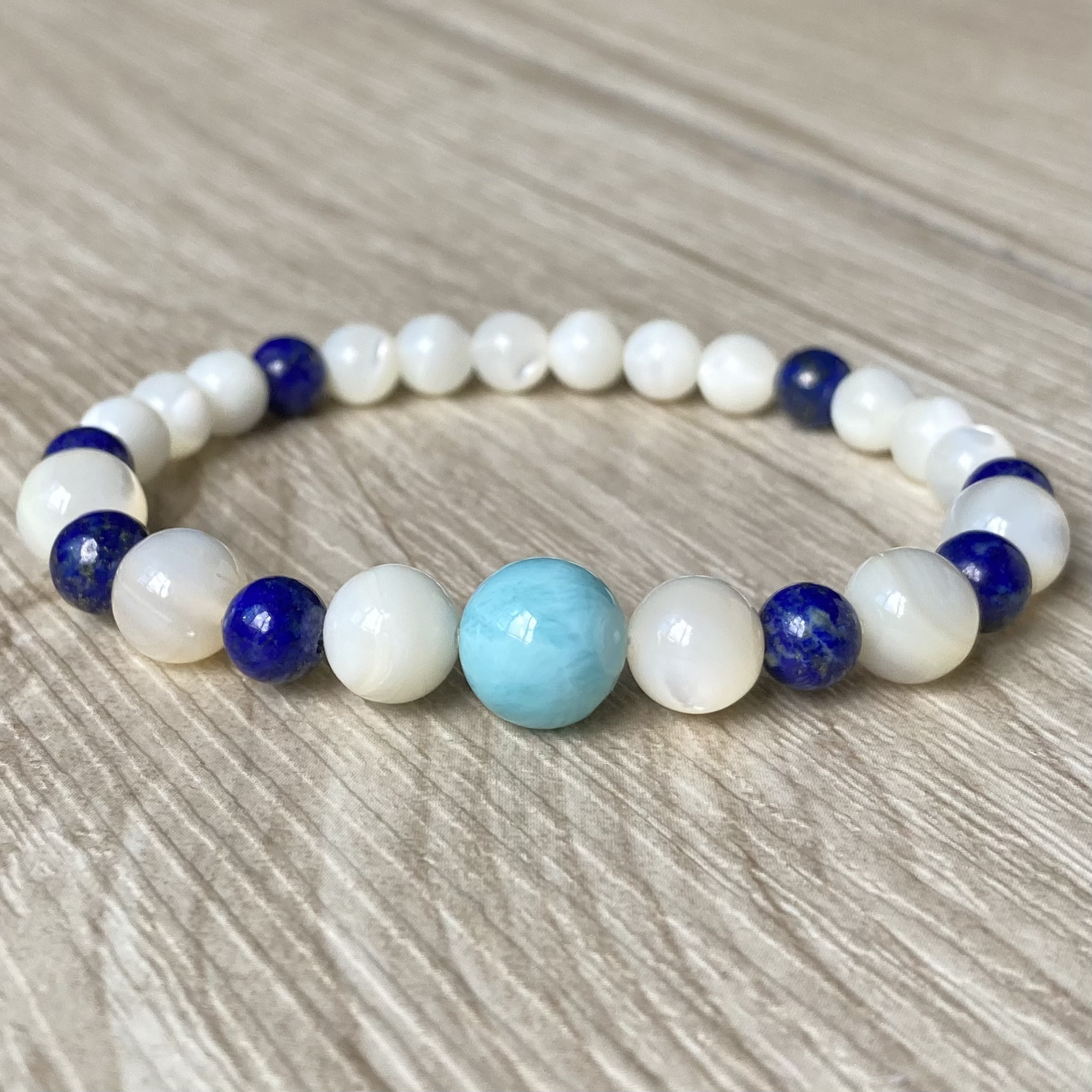 やさしさと前向きな心を育む/ラリマー・マザーオブパール・ラピスラズリ/天然石 ストーン ブレスレット