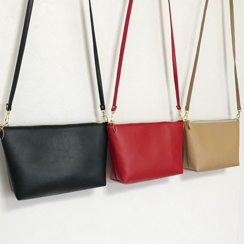 レッド》 大人可愛い シンプル レザーショルダーバッグ 赤 ポシェット