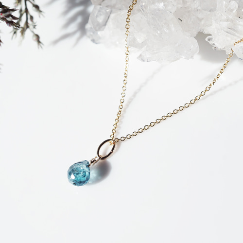 天然稀少！ブルージルコンのドロップネックレス ～蒼天