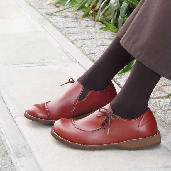 宛如將雙腳包覆般的合適感 莫卡辛休閒鞋 日本製 (LEAFL)【接單後製作：15～24天】 第3張的照片