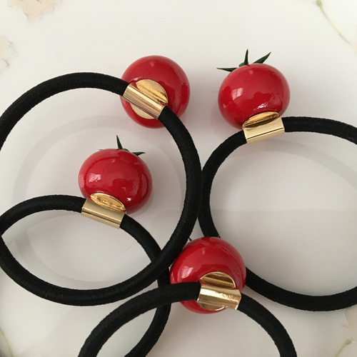 新鮮お野菜♪プチトマトさんのヘアゴム♡赤 ヘアゴム tiruru 通販