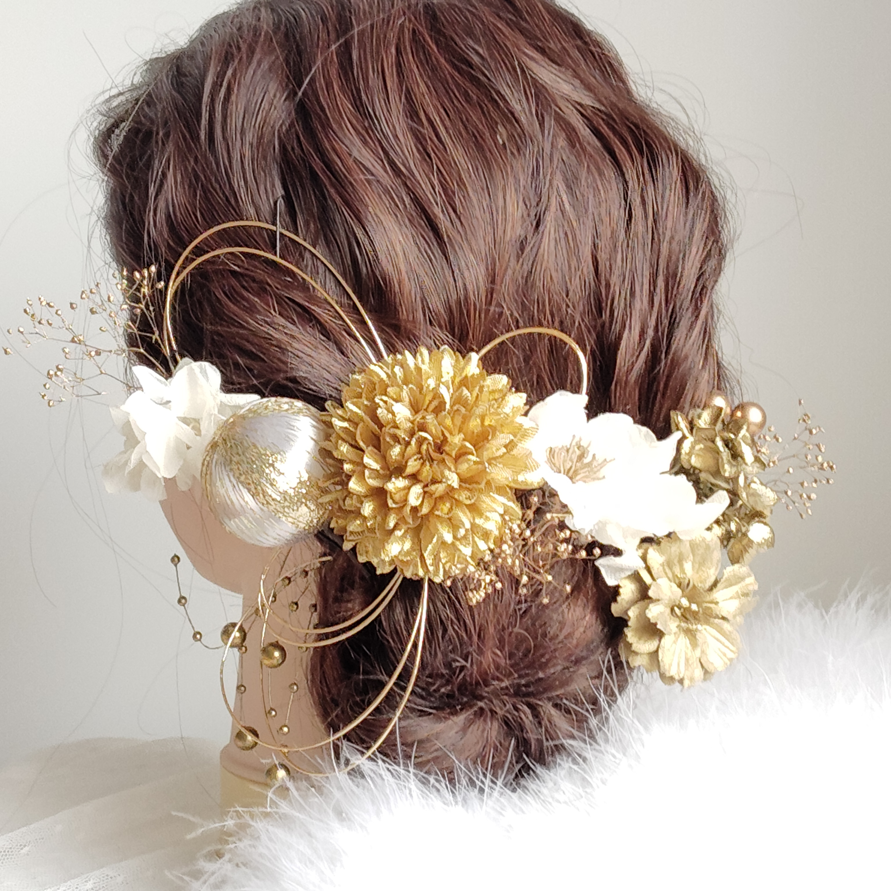 金耀＿＿金と白の髪飾り　白無垢　成人式　卒業式　結婚式　　和装　和装へア　着物　振袖　袴　水引　鞠玉　和玉　枝垂れパール