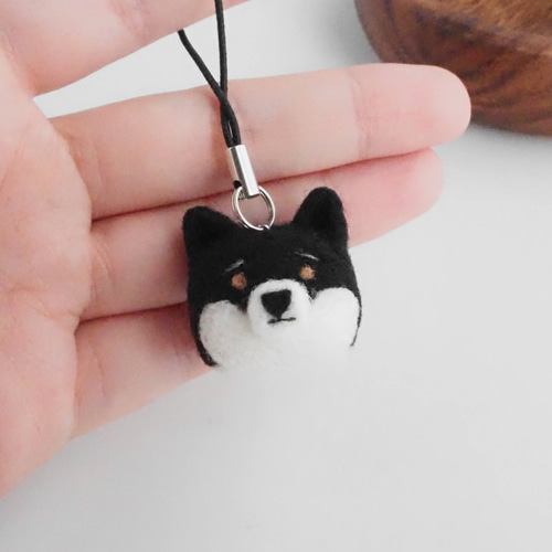 受注製作】まゆ黒柴犬 携帯クリーナーストラップ 羊毛フェルト