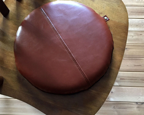 取付無料！カンディハウス グリーン本革 カワクッション 円形レザー座布団✨ 取付無料！カンディハウス グリーン本革 カワクッション 円形