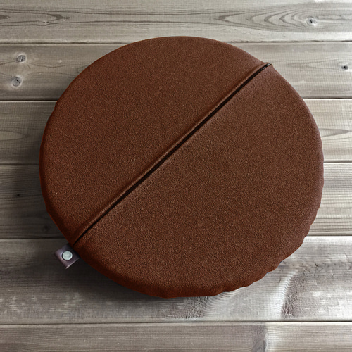 Fritz Hansen ブラウン円形座布団 Fritz Hansen ブラウン円形座布団 レザー 座布団