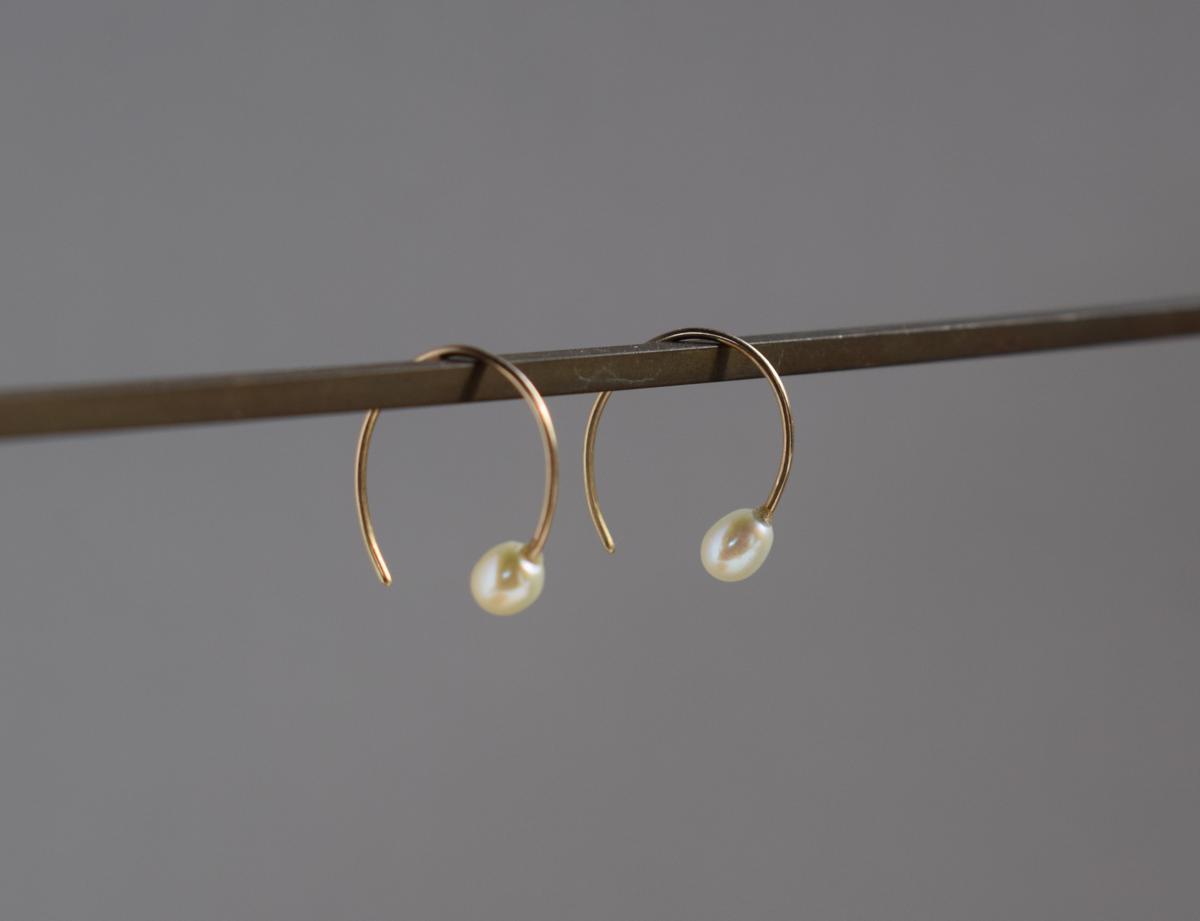 淡水パールの一粒ピアスno,2【K10ゴールド】