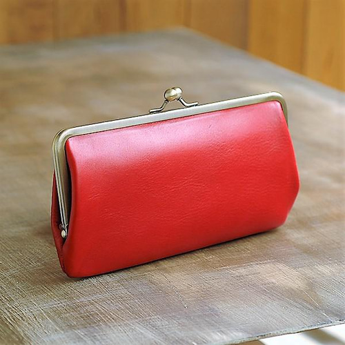 3日以内発送】 イタリアンレザーの大きく開くがま口長財布 ブレ