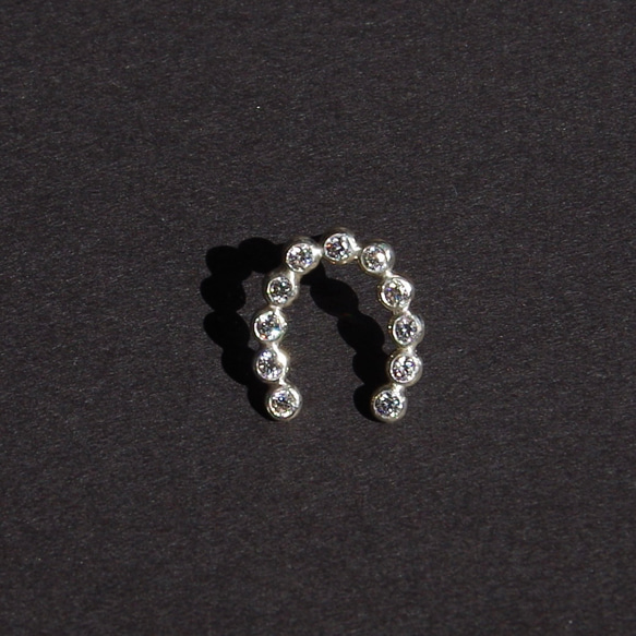 ★1点限定価格★ SV CZ horseshoe 1/2 pierce 8枚目の画像