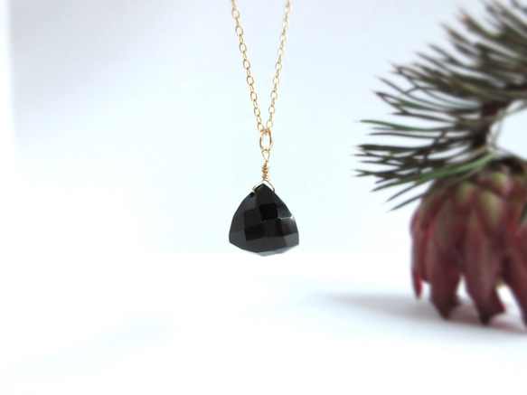 [八月生日石] 10mm 漂亮的“黑色尖晶石” trillant 14kgf 項鍊 第8張的照片