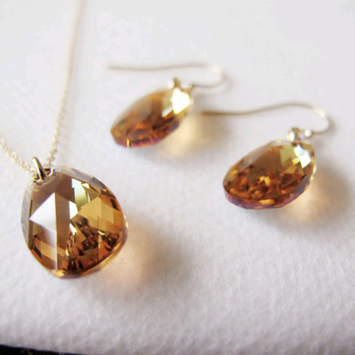 Topaz dobble facedトパーズピアス(イヤリング)ネックレスセット