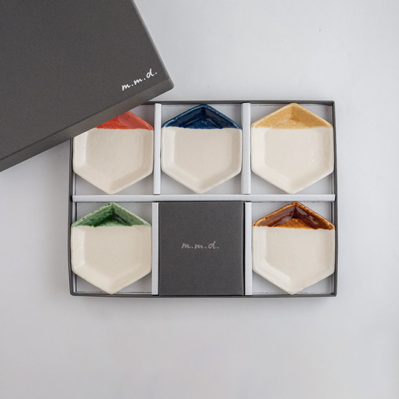 【結婚祝いにオススメ♡選べるギフトボックス】六角豆皿５枚セット 3枚目の画像