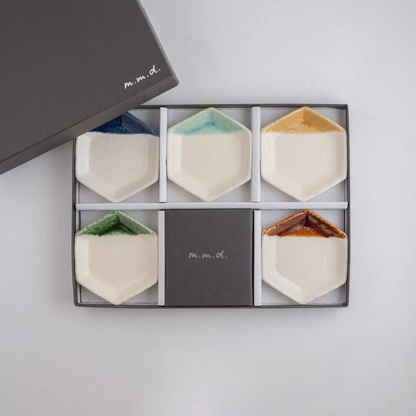 【結婚祝いにオススメ♡選べるギフトボックス】六角豆皿５枚セット 2枚目の画像