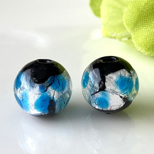 ガラスビーズ /4個/9.5～10mm/da322/銀箔 ライトブルー/ほたる玉