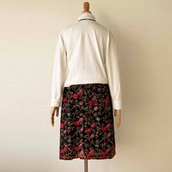 華やかなカシミール刺繍のスカート 黒地 セミタイト M 11枚目の画像