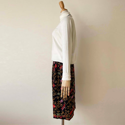 華やかなカシミール刺繍のスカート 黒地 セミタイト M 10枚目の画像