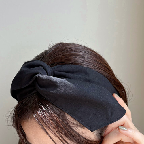 ワイヤーヘアバンド（定番のブラック）chika ワイヤーターバン ヘア