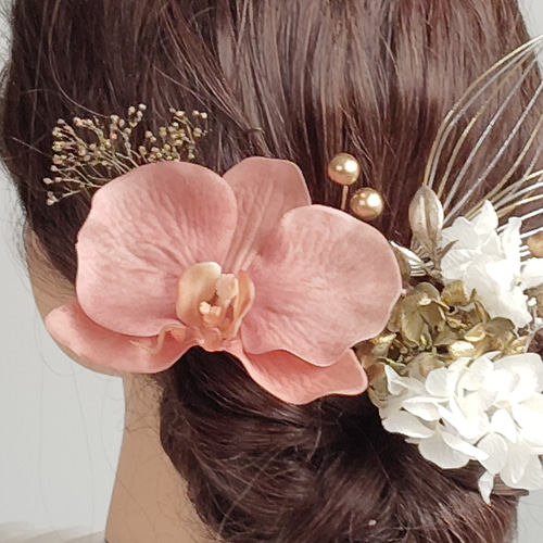 ブラウンピンクの胡蝶蘭の髪飾り 白無垢 水引 髪飾り ヘッドドレス