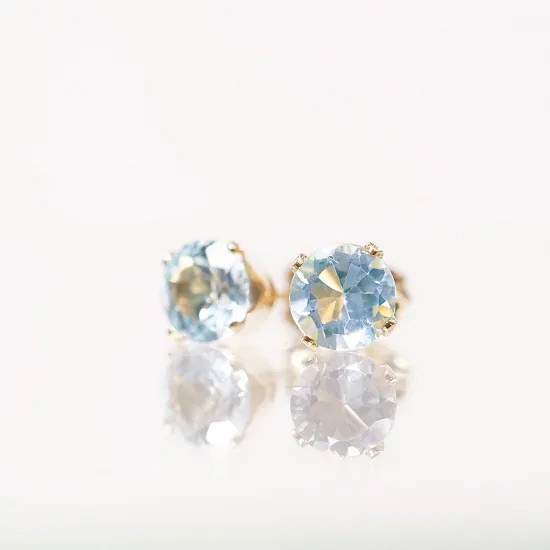 ブルートパーズ6mmの14KGFスタッドピアス　～Charlotte