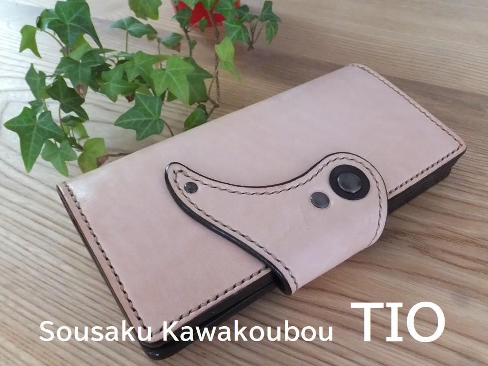 【送料無料】★ナチュラル（生成り）ヌメ革の総手縫い本革長財布　ＴＩＯーNＮ025
