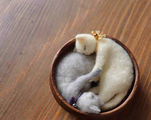 なかよし猫☆リングピローにも☆木カップΦ15cm 羊毛フェルト 上杉