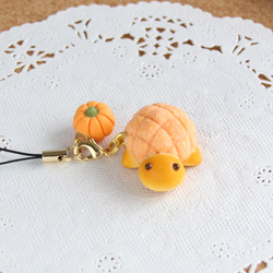 【10月の数量限定】かぼちゃカメロンパンのストラップ 6枚目の画像