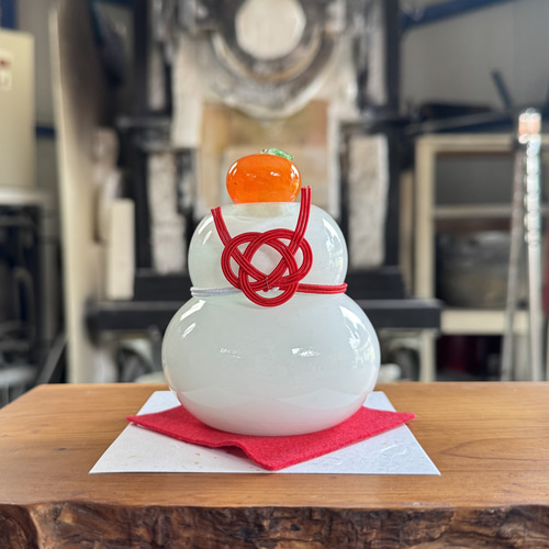 一輪挿しになる!! 2way！花咲く琉球ガラスの鏡餅・白餅タイプ 鏡餅