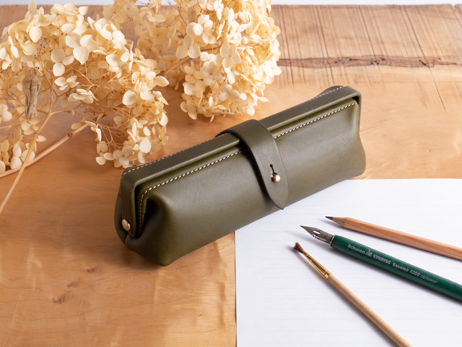 Paka-pen #オリーブ　イタリアンレザーのペンケース　入学祝い、就職祝いにも 10,725円