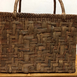 ぶどうつるbag 3　　         山葡萄のつる（皮）で編んだバッグ 13枚目の画像