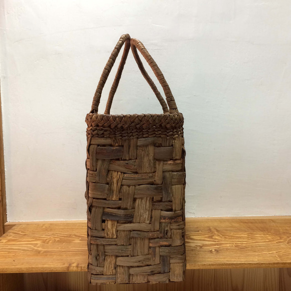ぶどうつるbag 3　　         山葡萄のつる（皮）で編んだバッグ 3枚目の画像