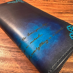 歯車デザインの財布 / 革の手染め　ブルー（青+紺） 11枚目の画像
