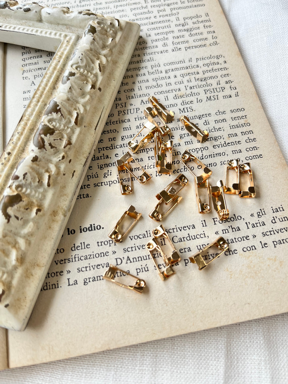 再販》小さな小さなブローチピン/13mm/20個【ゴールド】 金具
