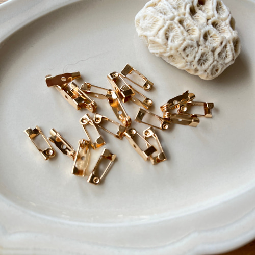再販》小さな小さなブローチピン/13mm/20個【ゴールド】 金具