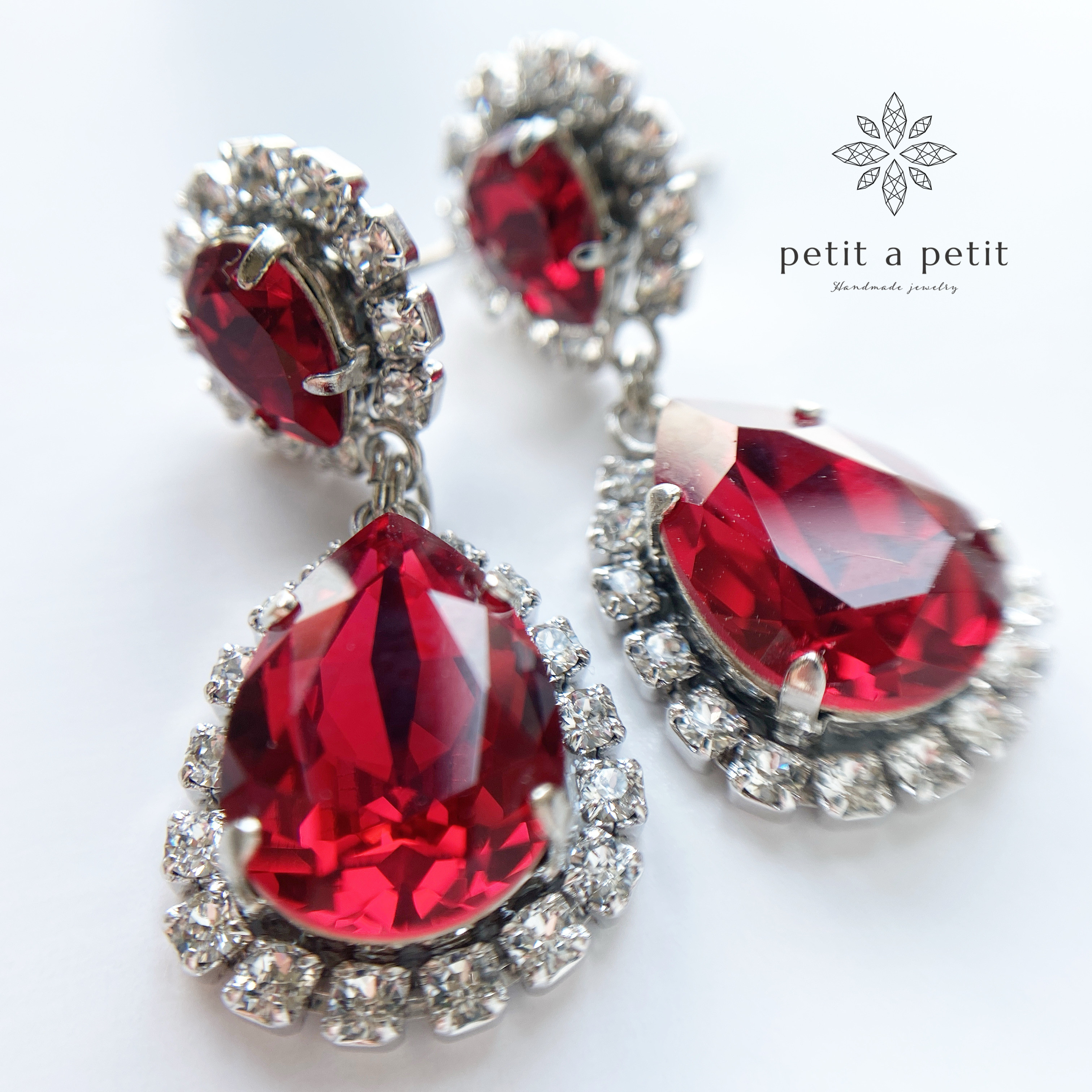 Many Thanks✴︎スワロフスキー®︎ ピアス/イヤリング Rosée スペイン薫る スカーレット