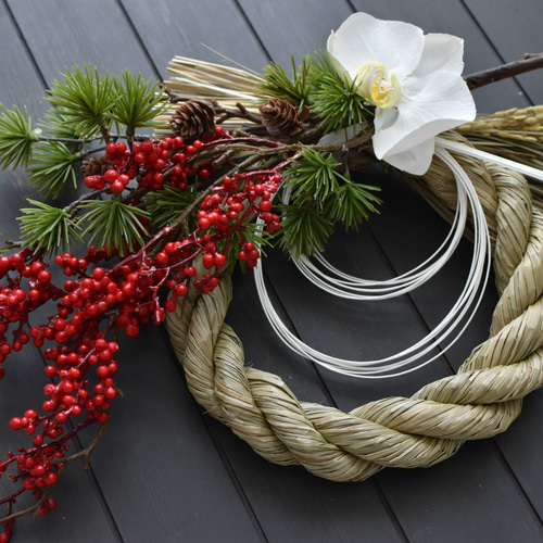 お正月飾り2026 赤い胡蝶蘭 お正月飾り2026年＊和洋風しめ縄～ピンク胡蝶蘭～玄関飾り 迎春