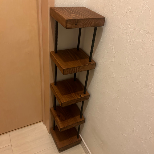 再販】お部屋の角にピッタリ❣️スリムコーナーラック/アイアン脚/収納