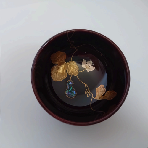 送料無料 輪島塗ぐい吞み 溜塗 花付き瓢箪蒔絵 おちょこ・ぐい呑み