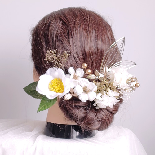 上品白椿と林檎の花の髪飾り 白無垢 ゴールドベージュ 白金 水引 髪  