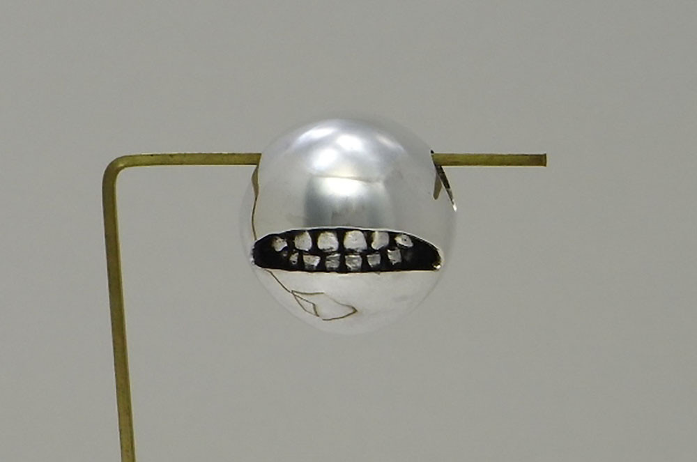 anti smile ball L_P2