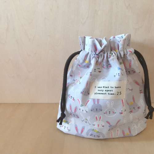 【オーダー承ります】巾着袋　大きめ　うさぎ　黒　30×25 オーダー承ります】巾着袋 大きめ うさぎ 黒 30×25 オーダー承り