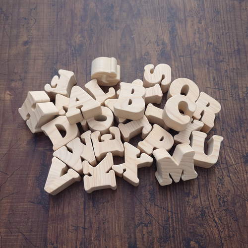 いのまたむつみ　直筆アルファベットブロック 楽天市場】積み木 木製 26個 アルファベット 数字キューブ 知育玩具